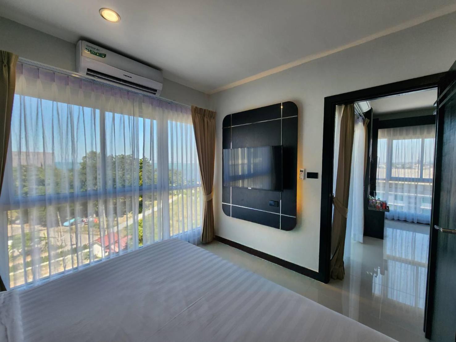 Lhc Hotel And Resort Pattaya Εξωτερικό φωτογραφία