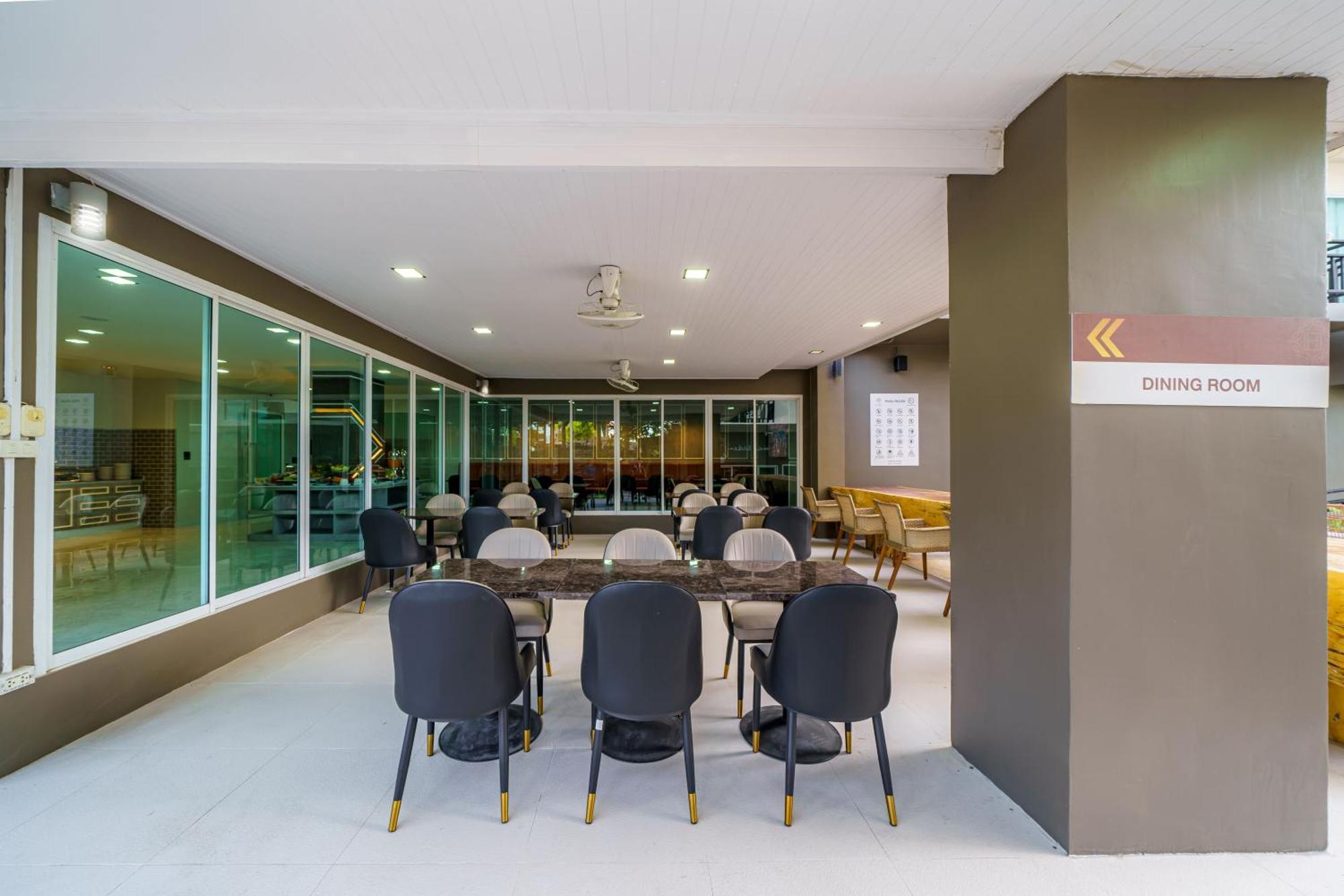 Lhc Hotel And Resort Pattaya Εξωτερικό φωτογραφία