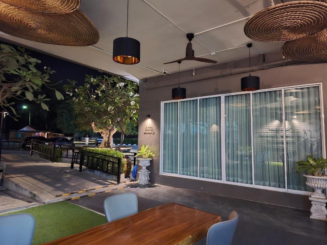 Lhc Hotel And Resort Pattaya Εξωτερικό φωτογραφία